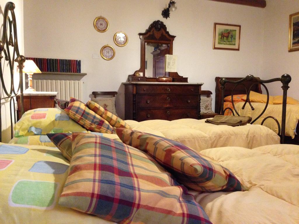 Villa Cascina Folletto à Novi Ligure Chambre photo