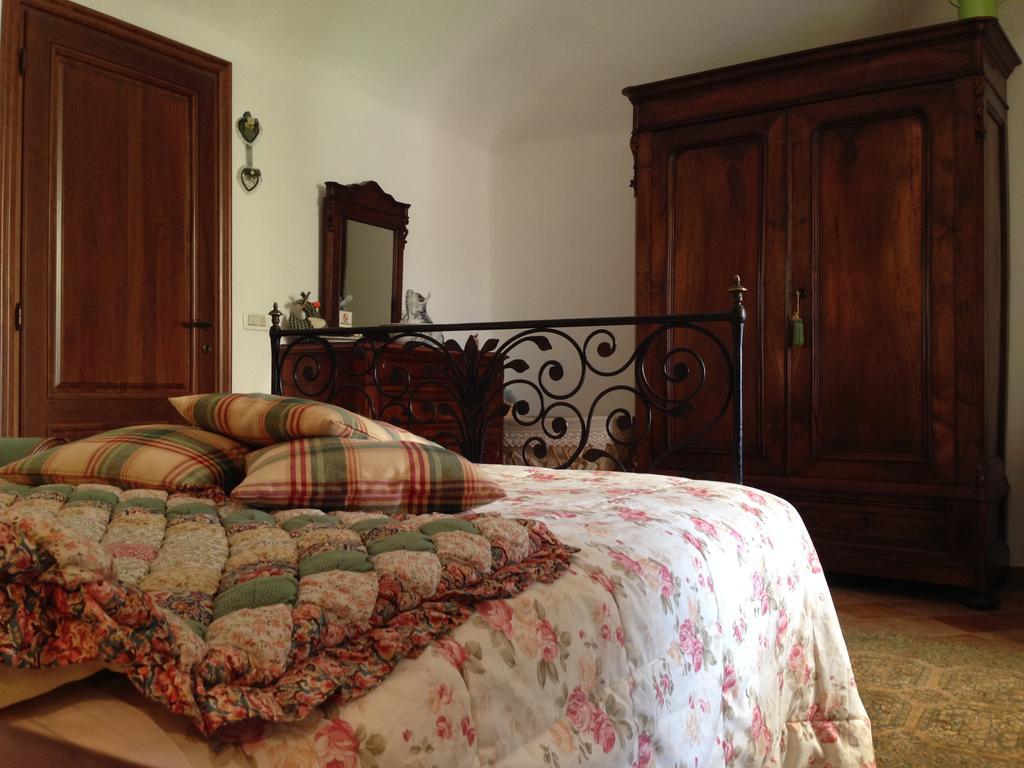 Villa Cascina Folletto à Novi Ligure Chambre photo