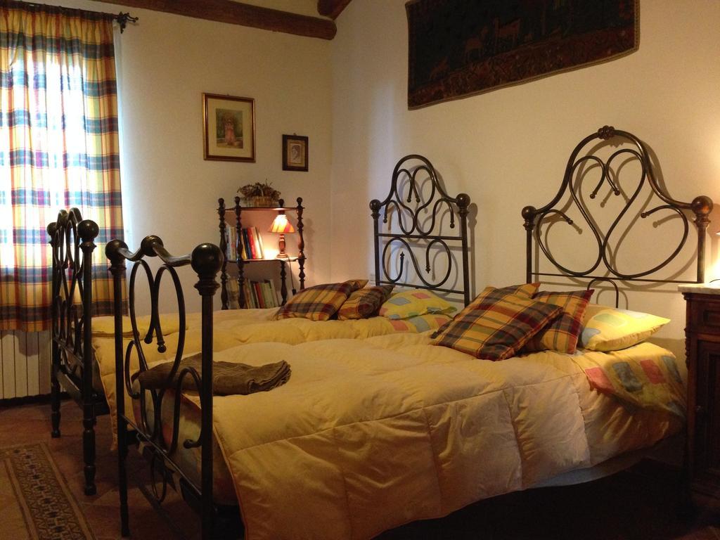 Villa Cascina Folletto à Novi Ligure Chambre photo
